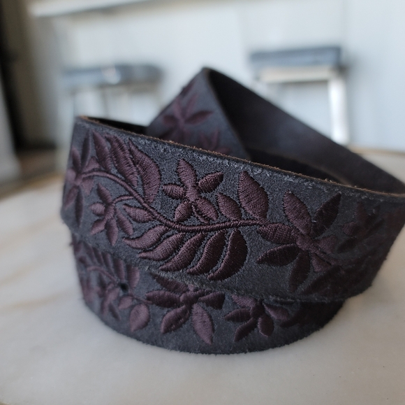 Lucky Brand Brown Leather Belt with brown floral embroidery - Picture 5 of 6
